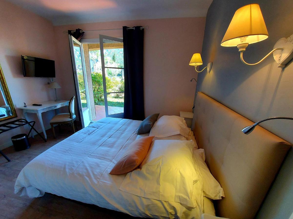 Hôtel Les Hauts de Mourèze Esterno foto