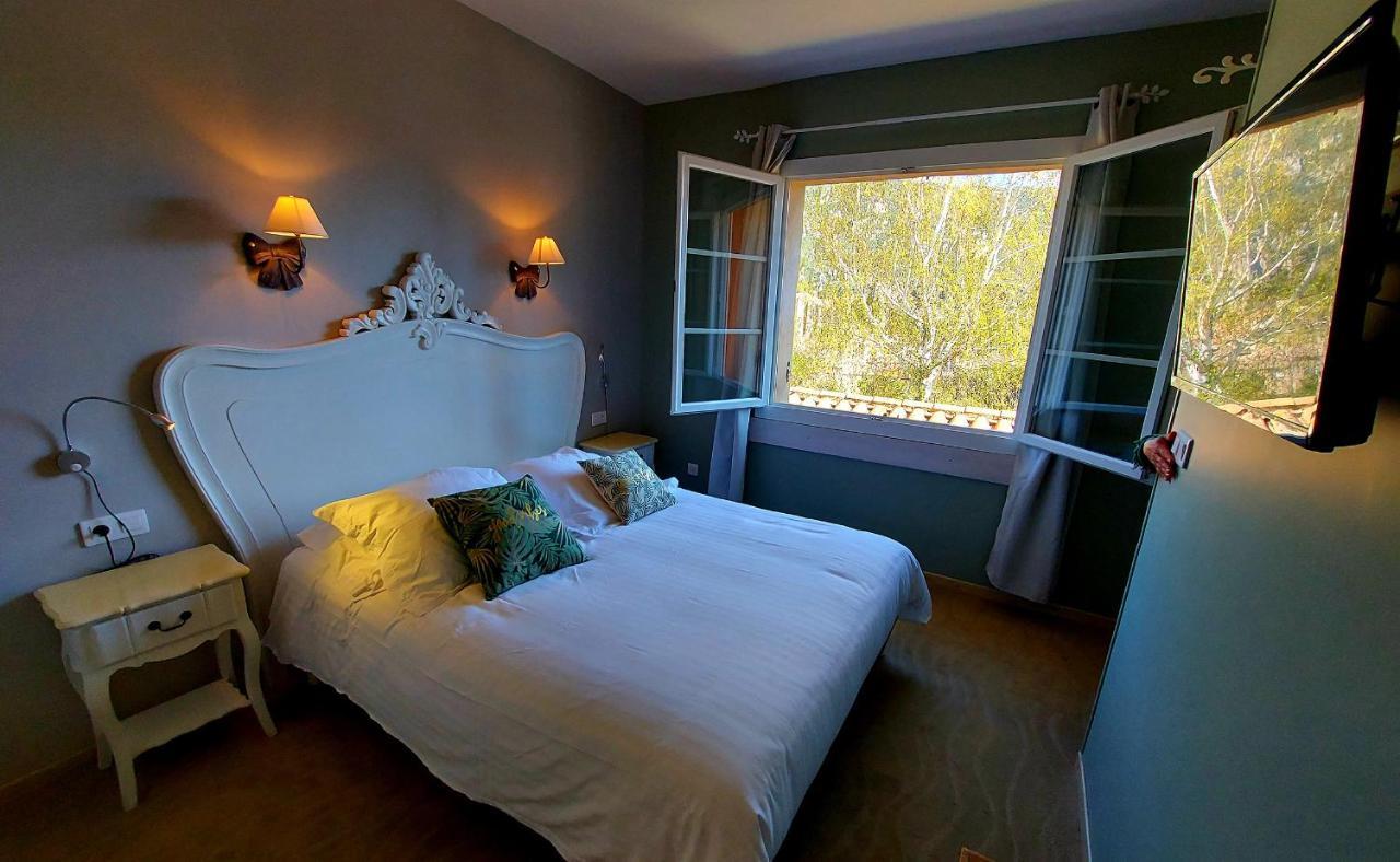 Hôtel Les Hauts de Mourèze Esterno foto