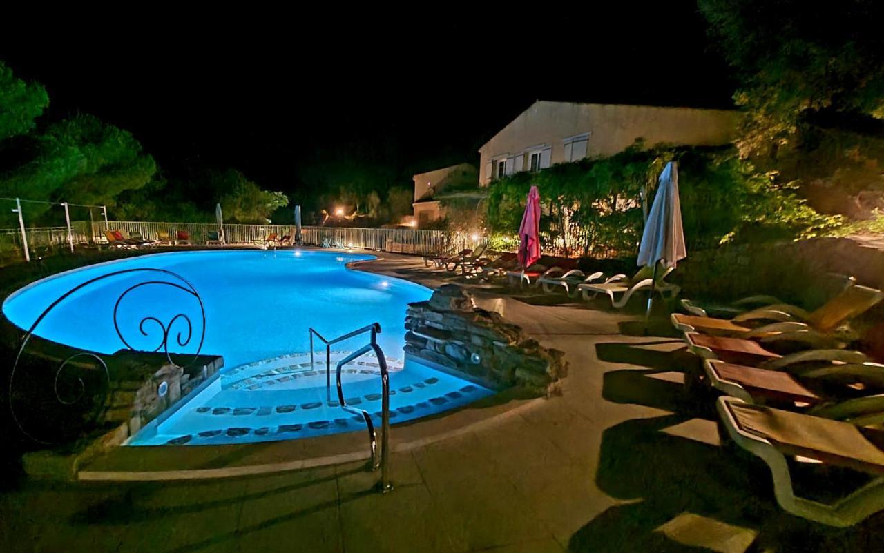 Hôtel Les Hauts de Mourèze Esterno foto