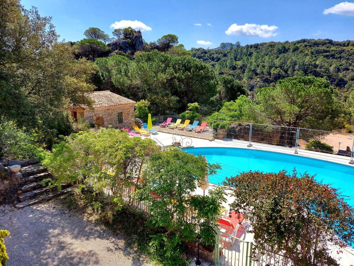 Hôtel Les Hauts de Mourèze Esterno foto