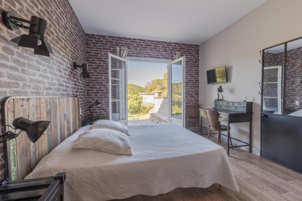 Hôtel Les Hauts de Mourèze Esterno foto
